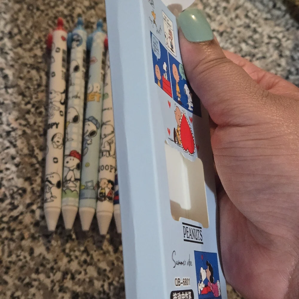 Snoopy Gel Pen Set with Cartoon Designs Set Of 6